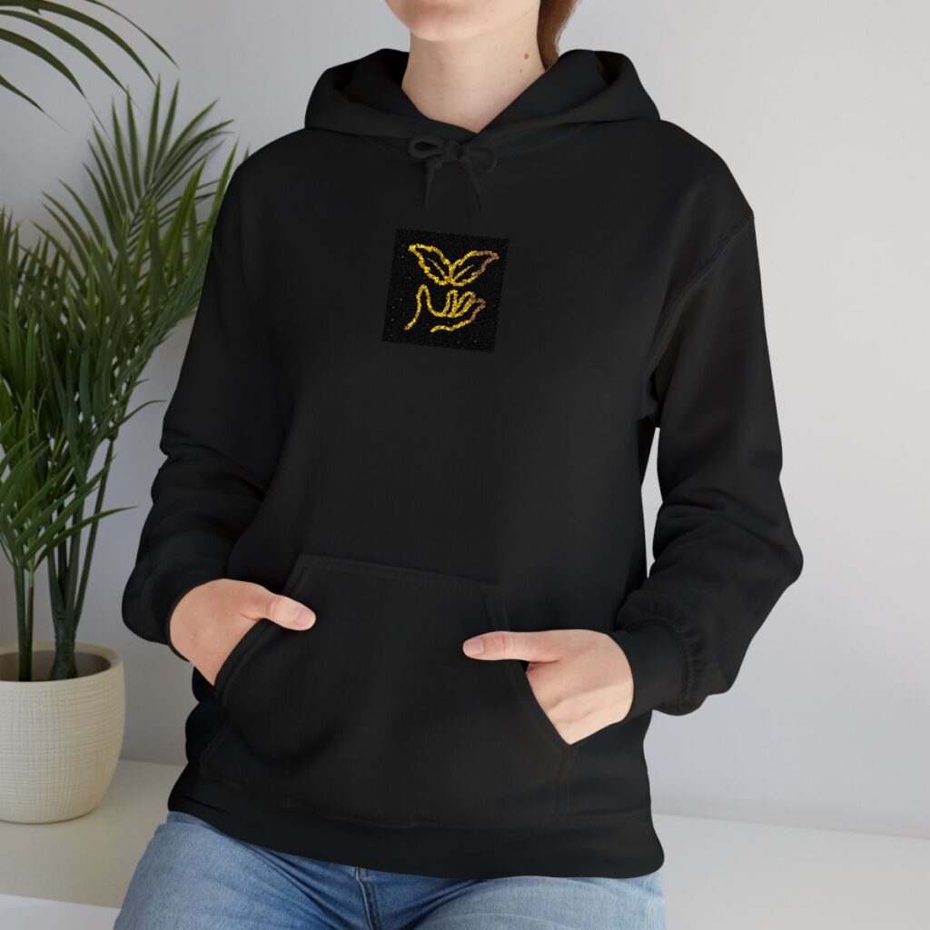 hoodie golden bee embroidered pullover (4)